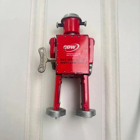 VINTAGE REAR CDW WIND-UP WALKING TIN ROBOT TOY -- works - Picture 7 of 15